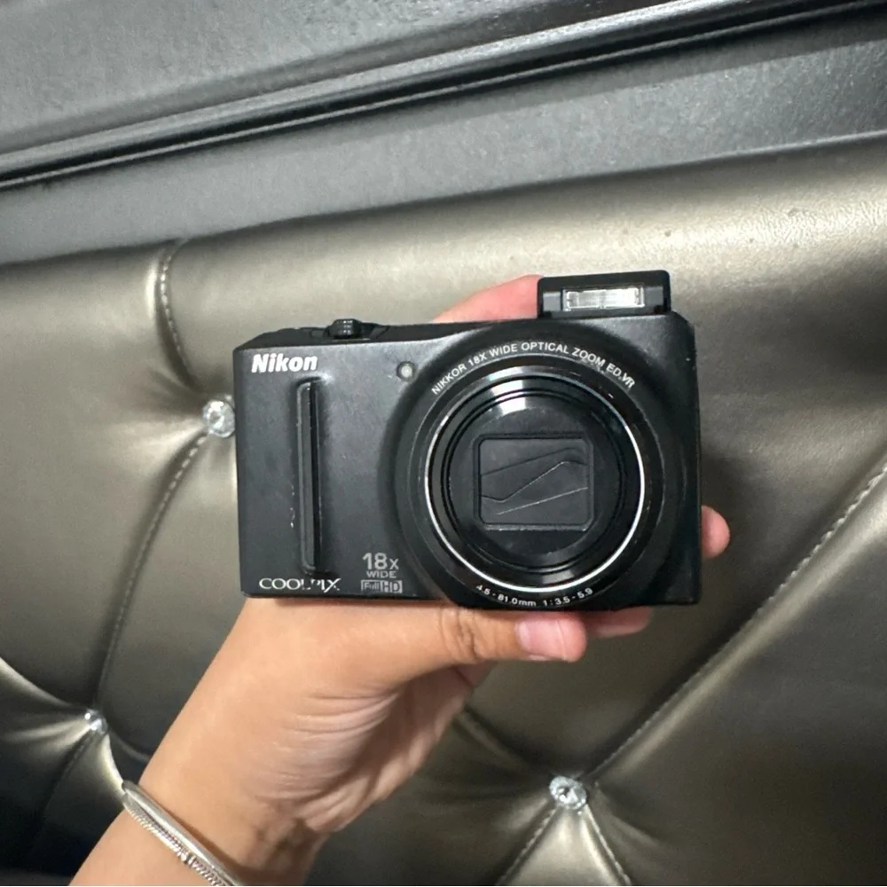 Nikon COOLPIX Black Compact Camera